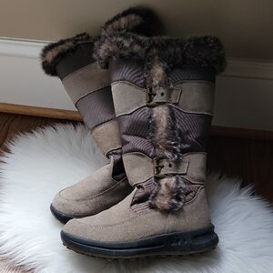 Women's Fur-Lined Winter Boots - Tan